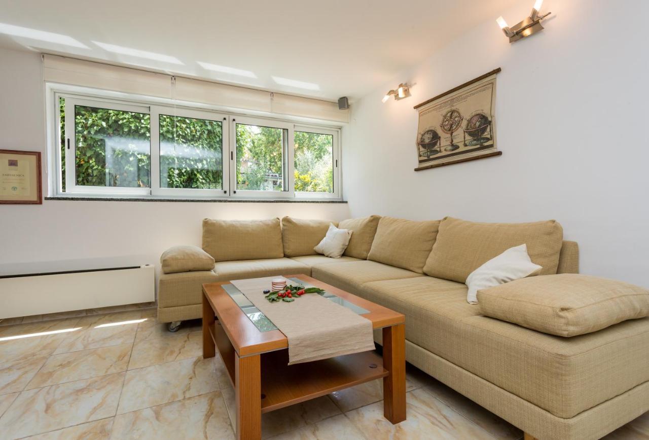 Molnar Resort Apartment Sergej Brzac Bagian luar foto